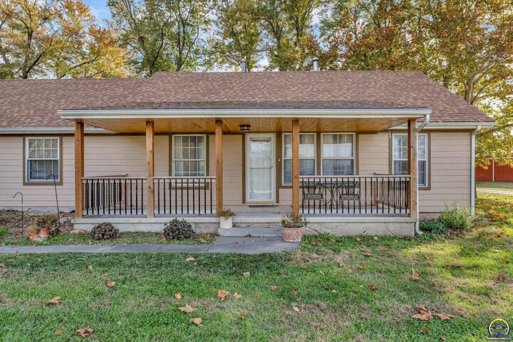 Property Photo: 620 Elm St KS 66418