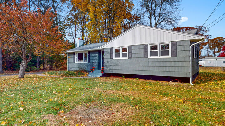 54 Red Top Drive  West Hartford CT 06110 photo