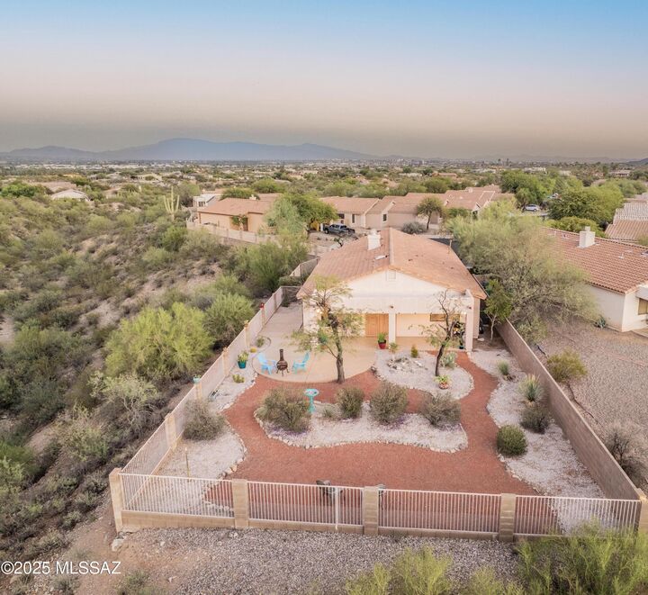 Property Photo:  3847 N Nash Creek Court  AZ 85745 