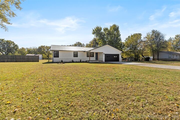 Property Photo:  2021 Archdale Drive  OK 74014 