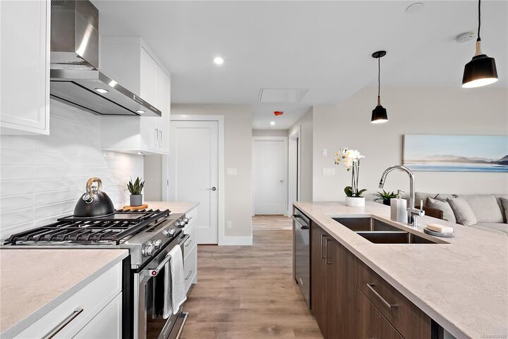 Property Photo:  2520 Hackett Cres 108  BC V8M 0B9 