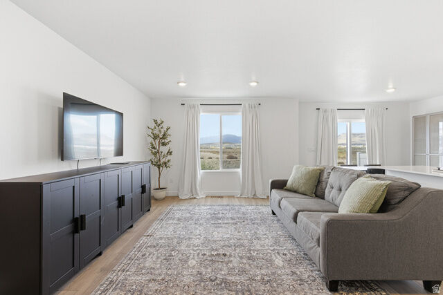 Property Photo: 477 N Scuttlebutt Ln UT 84045