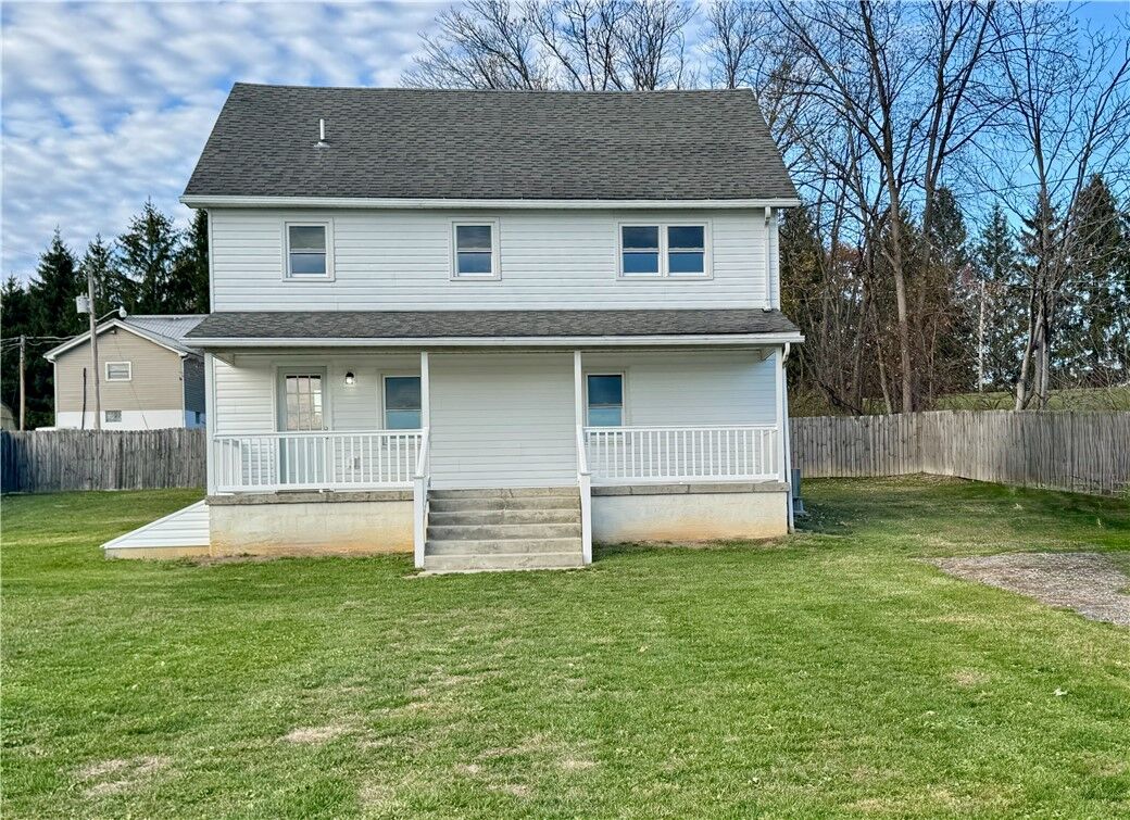 Property Photo:  309 Oak Street  PA 15666 