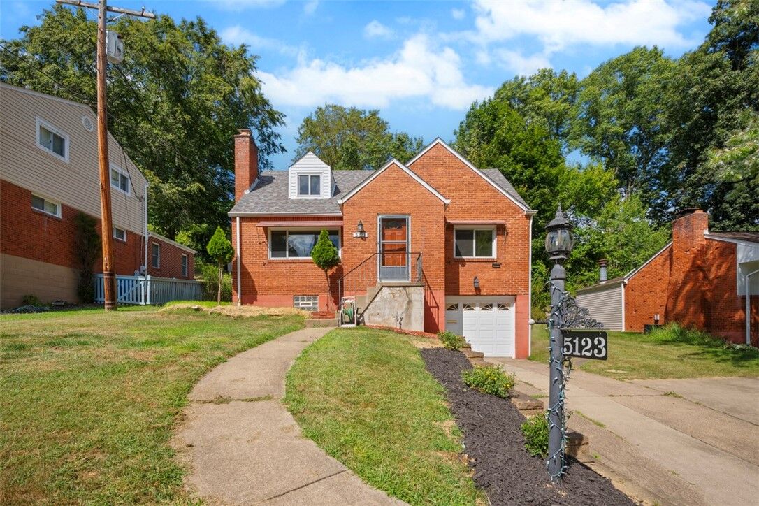 Property Photo:  5123 S Passage Dr  PA 15236 