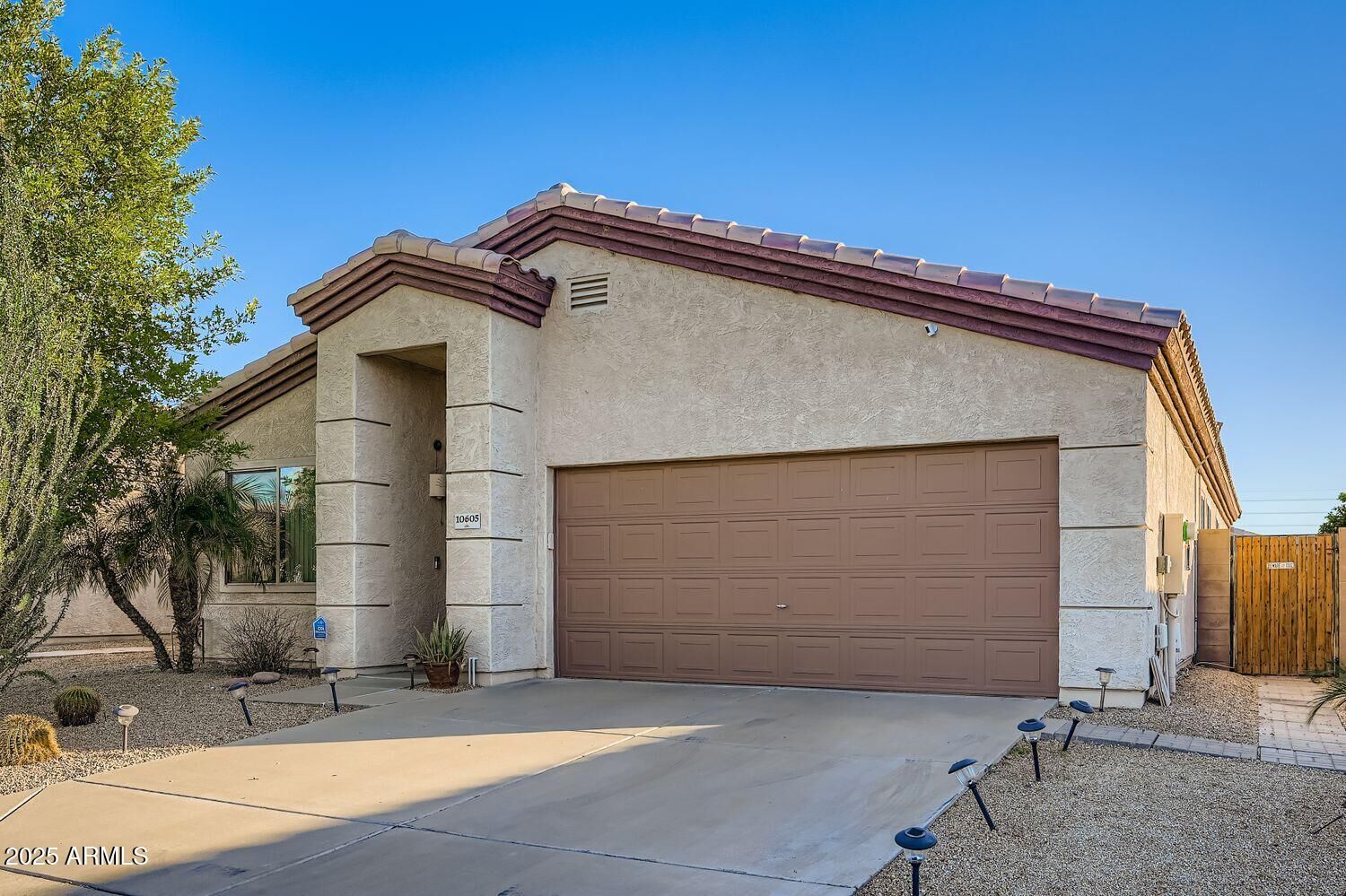 Property Photo: 10605 E Flower Avenue AZ 85208