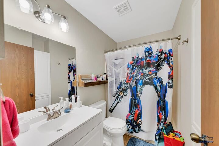 Property Photo: 3224 Johnston Ln SD 57703