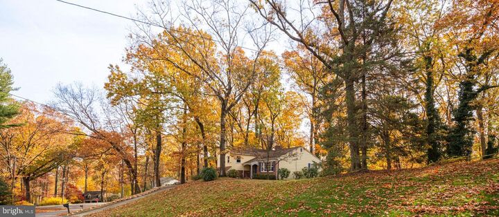 Property Photo:  274 Radcliffe Road  PA 19087 