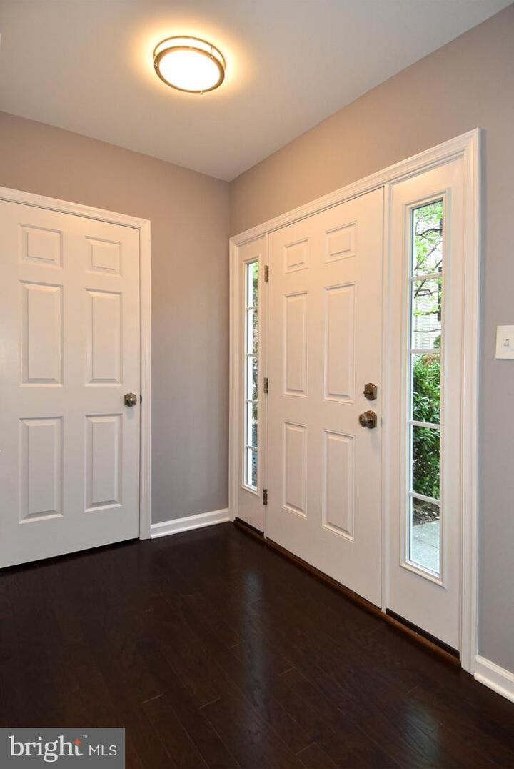 Property Photo:  990 Harrison Circle  VA 22304 