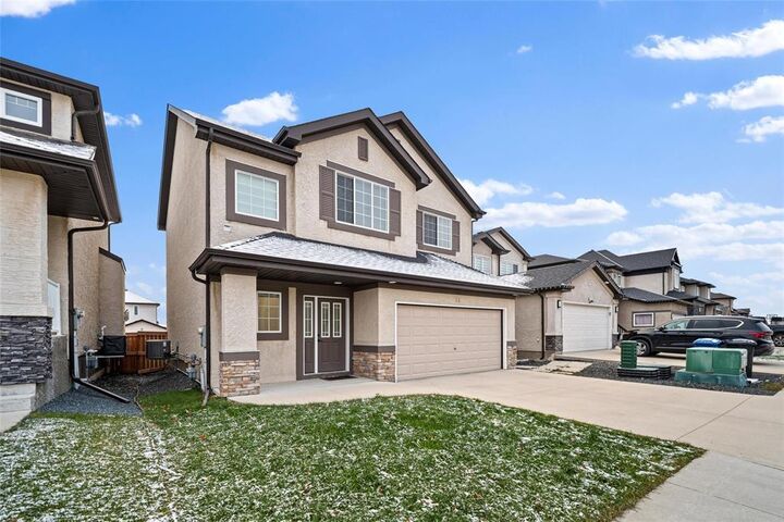 Property Photo:  34 Driftwater Trail  MB R2R 0R1 