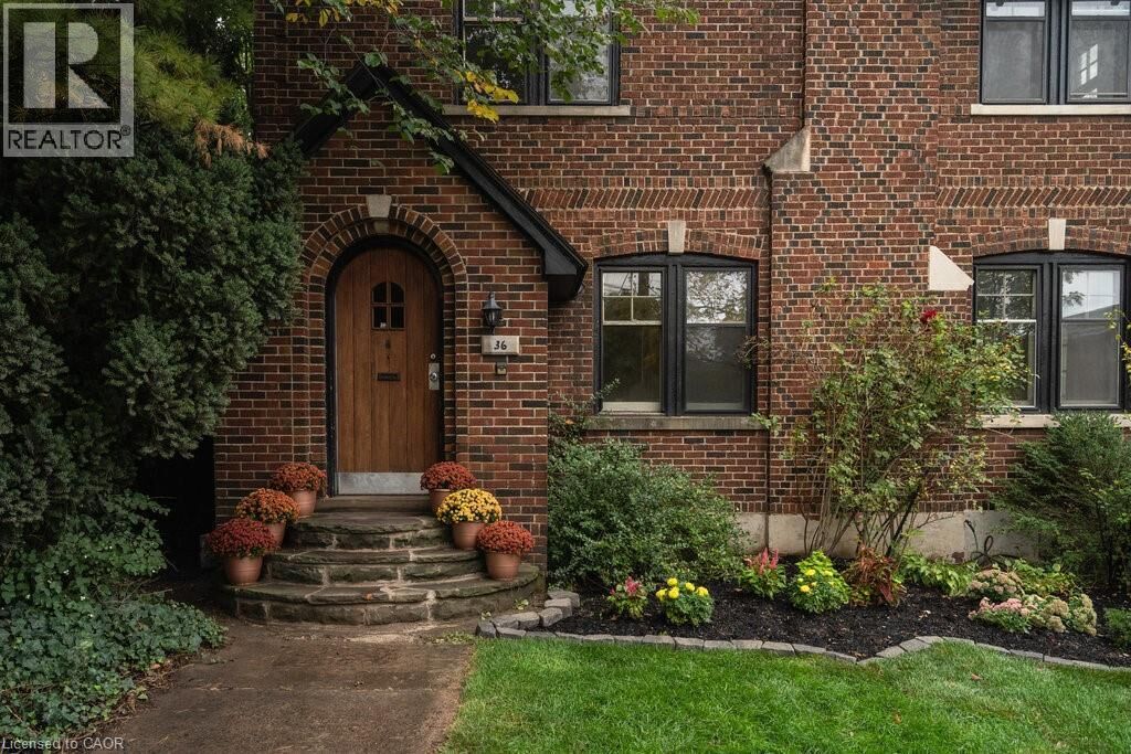 Property Photo:  36 Mountwood Avenue  ON L8N 2G9 