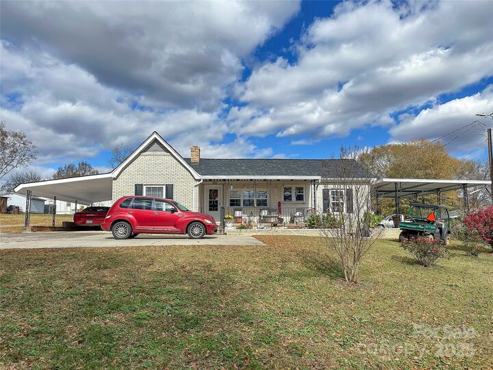 Property Photo:  2612 W Dixon Boulevard  NC 28152 