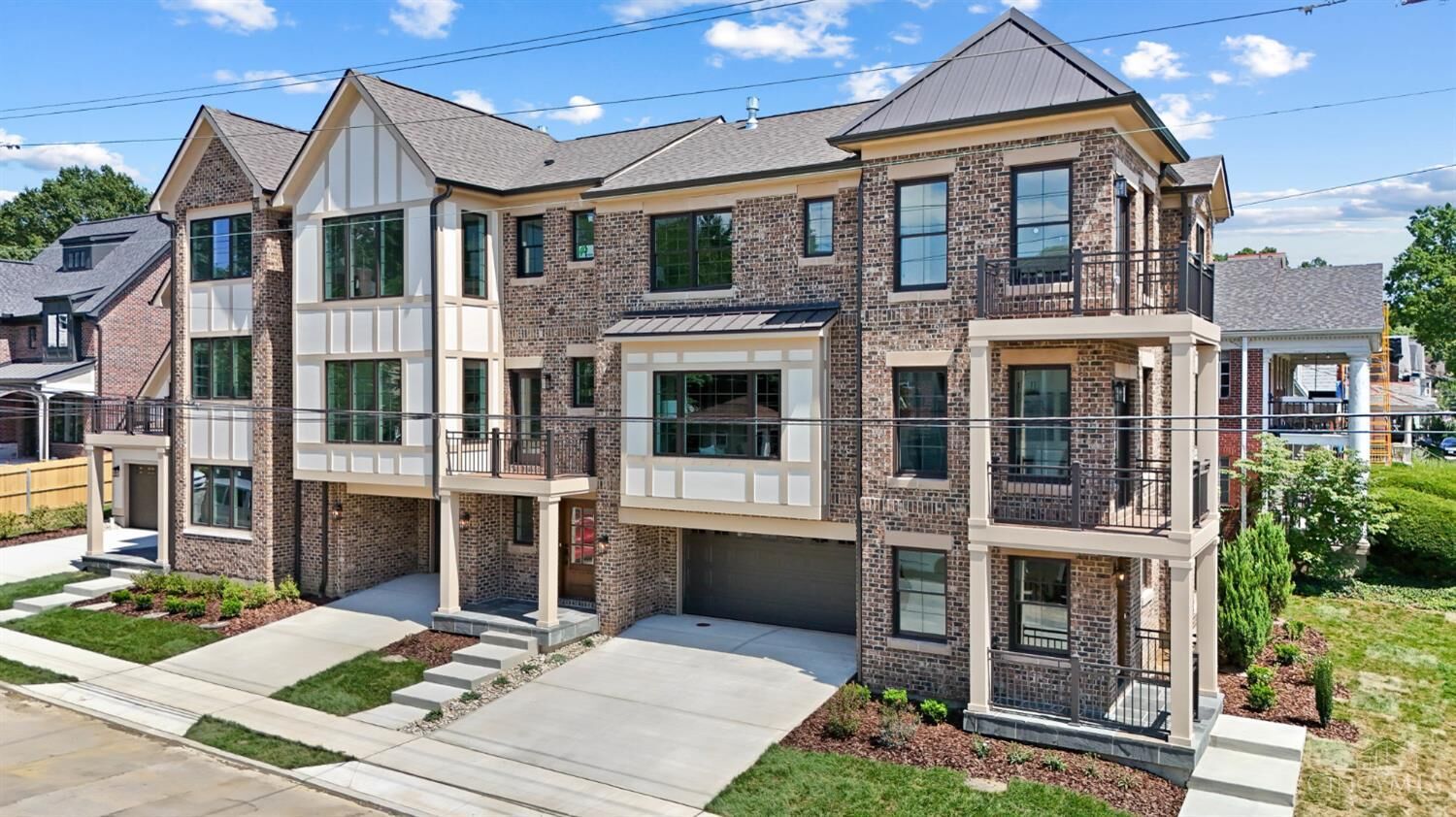 Property Photo: 2800 Erie Avenue OH 45208