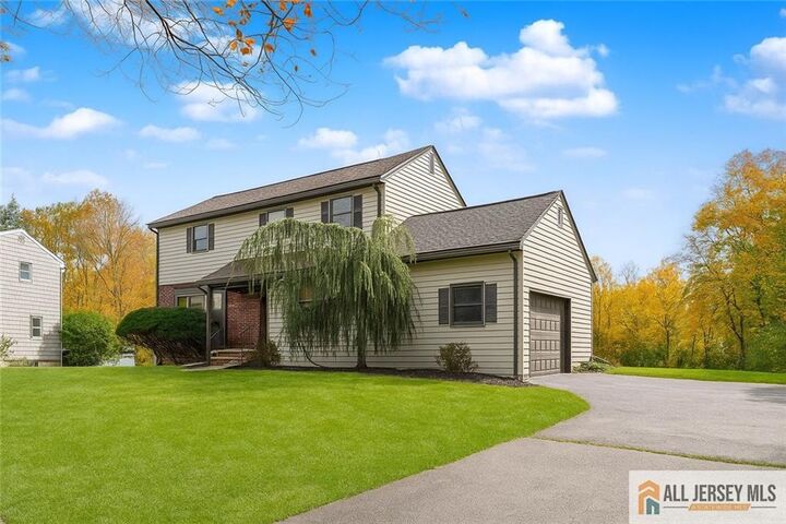 Property Photo:  11 Gunpowder Drive  NJ 08816 