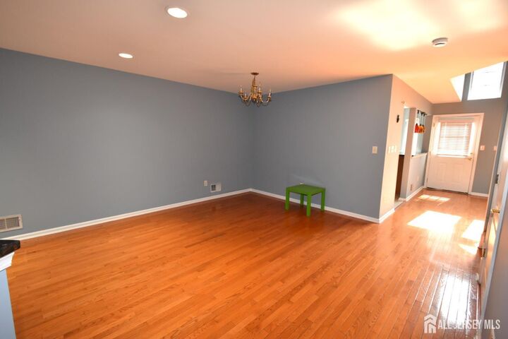 Property Photo:  24 Hawthorne Road  NJ 08902 