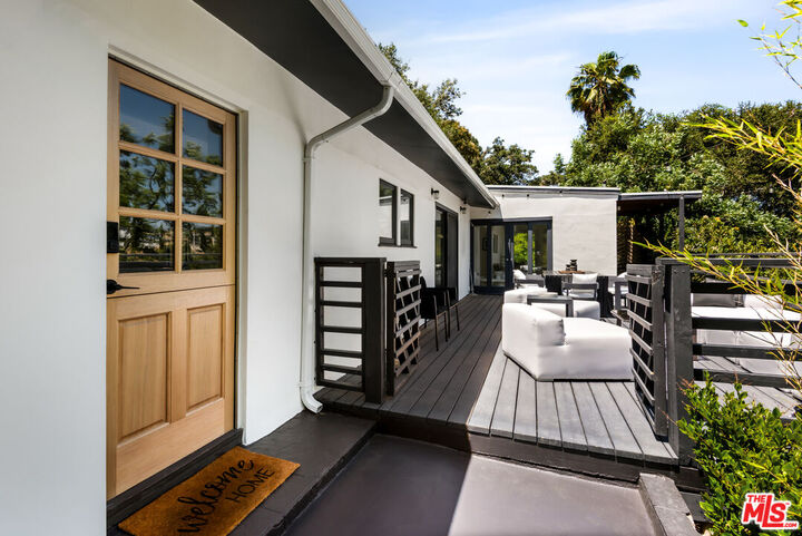 Property Photo:  3375 Coldwater Canyon Ave  CA 91604 