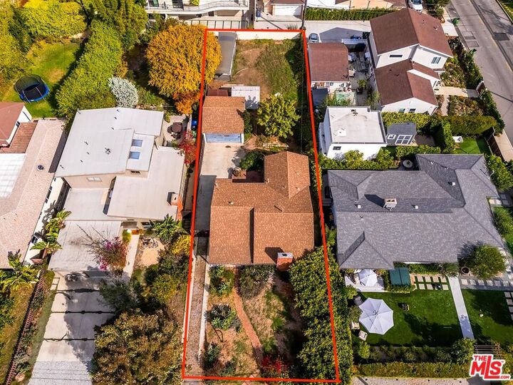 Property Photo: 3470 Grand View Blvd CA 90066