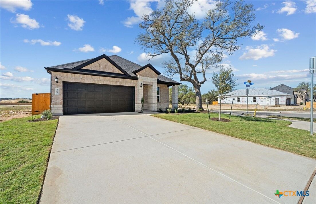 Property Photo:  200 Adlai Avenue  TX 78633 