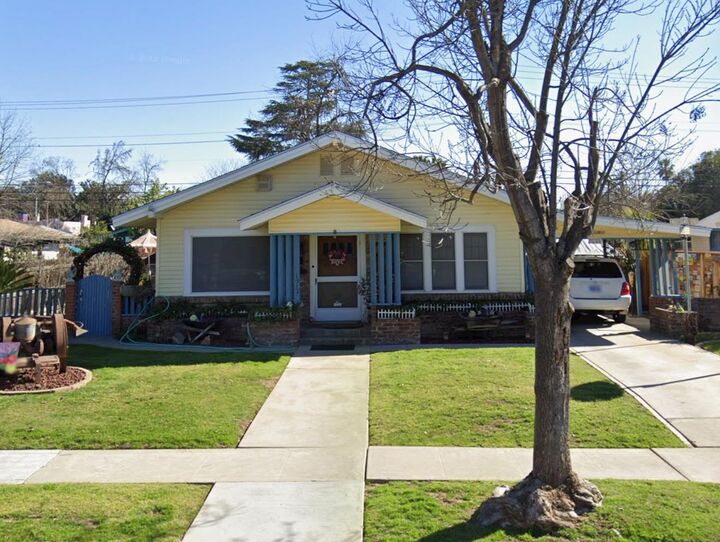 1912 N Vagedes Avenue  Fresno CA 93705 photo