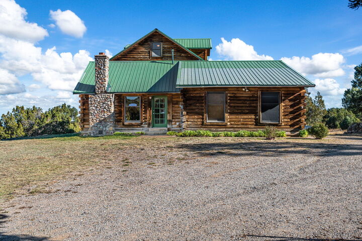 Property Photo: 8 Estancia Vista Drive NM 87015