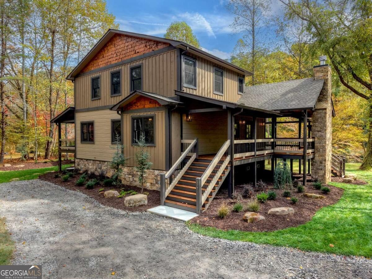 Property Photo:  577 Blackberry  GA 30559 