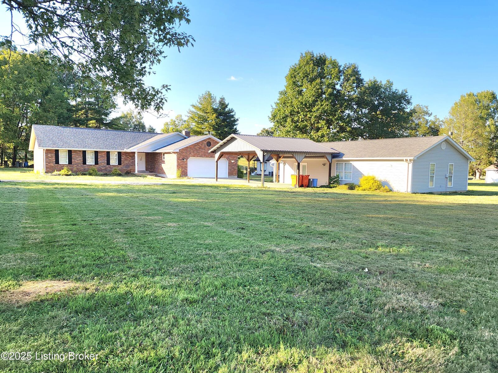 Property Photo: 8930 Bardstown Rd KY 42701