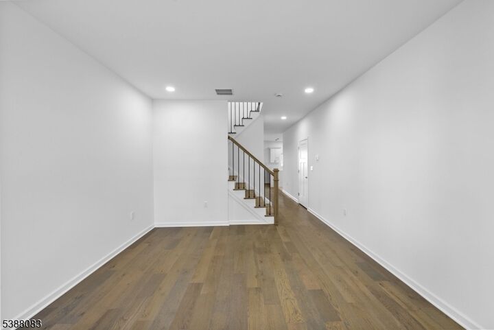 Property Photo:  410 Morris Pl  NJ 07203 