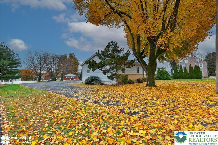 Property Photo:  529 Dalton Street  PA 18049 