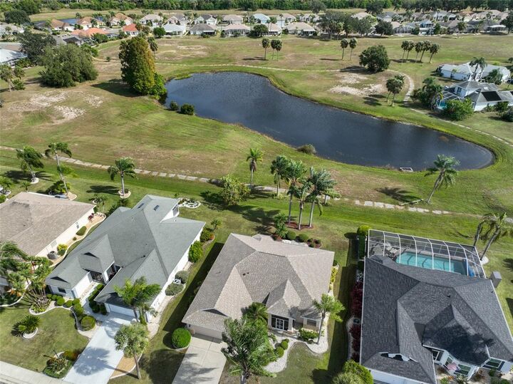 Property Photo: 731 Winterbrooke Way FL 33573