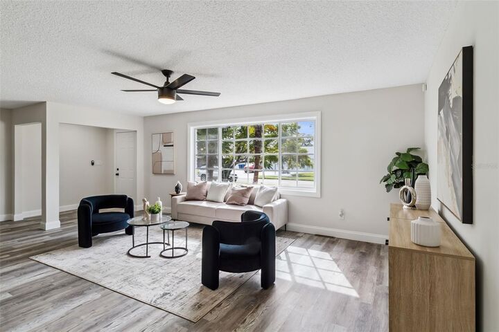 Property Photo:  1527 Meadowbrook Road NE  FL 32905 