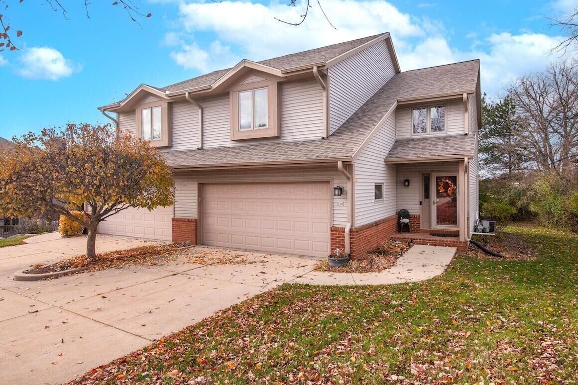 Property Photo: 510 Frederick Ct WI 53066
