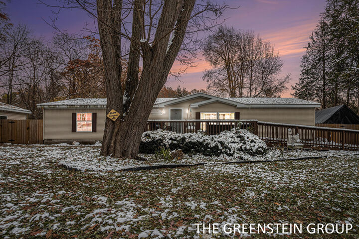 Property Photo:  1585 Richards Drive  MI 49010 