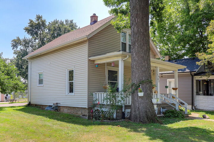 Property Photo:  1045 Grand Boulevard  IL 60505 