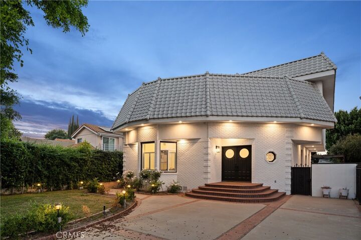 Property Photo:  14713 Valleyheart Drive  CA 91403 