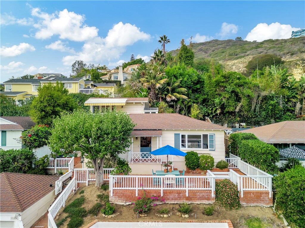 Property Photo:  924 Park Avenue  CA 92651 