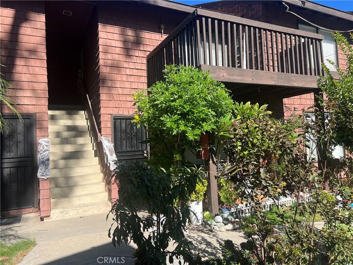 Property Photo:  320 W Walnut Street 51  CA 91762 