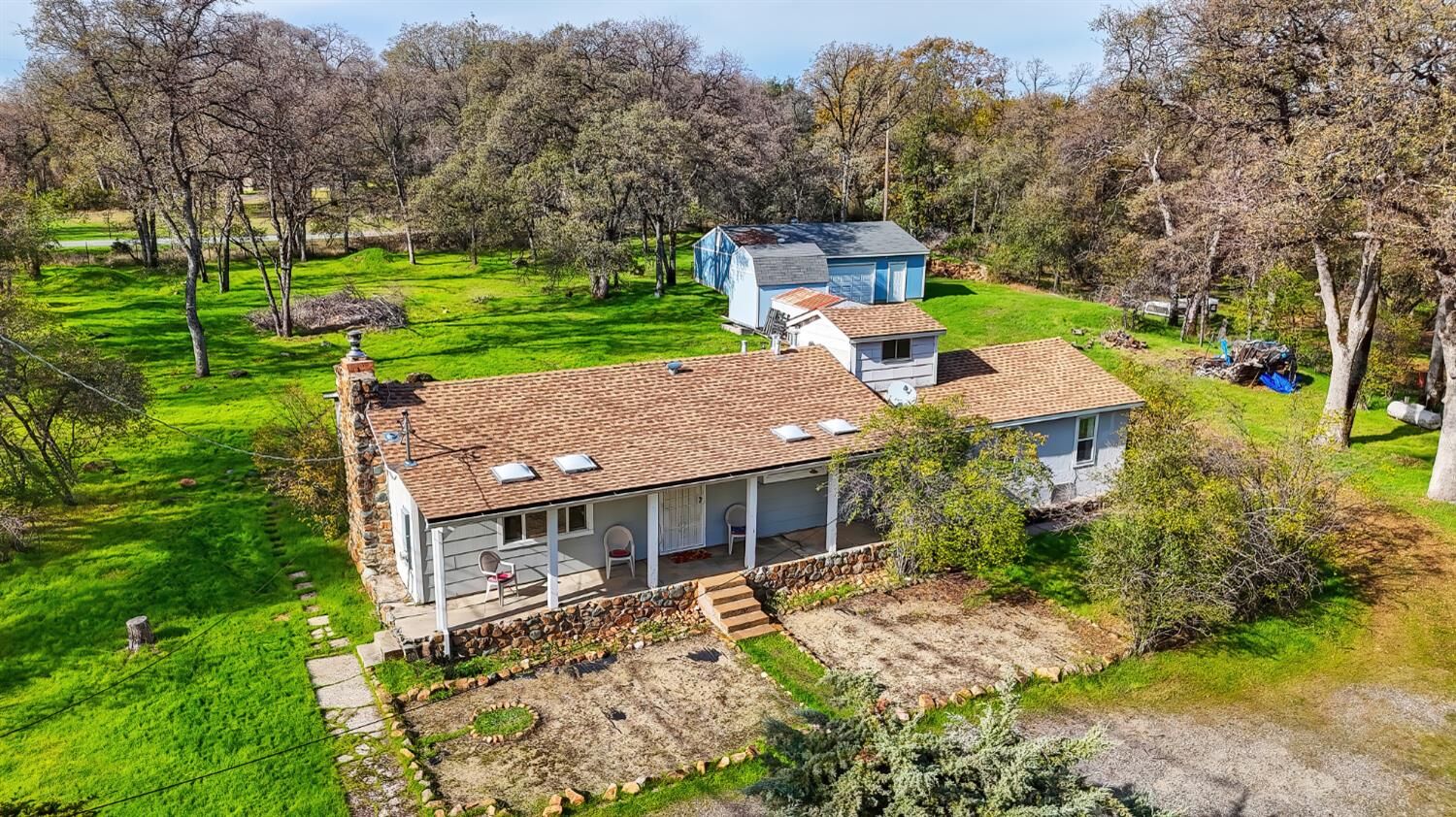 Property Photo: 1811 Little Creek Road CA 95602