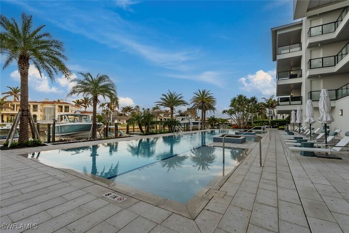 Property Photo:  1820 Gulf Shore Boulevard N 302-303  FL 34102 