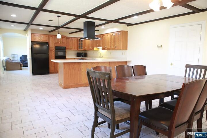 Property Photo:  2 Harvey Avenue A  NJ 07662 