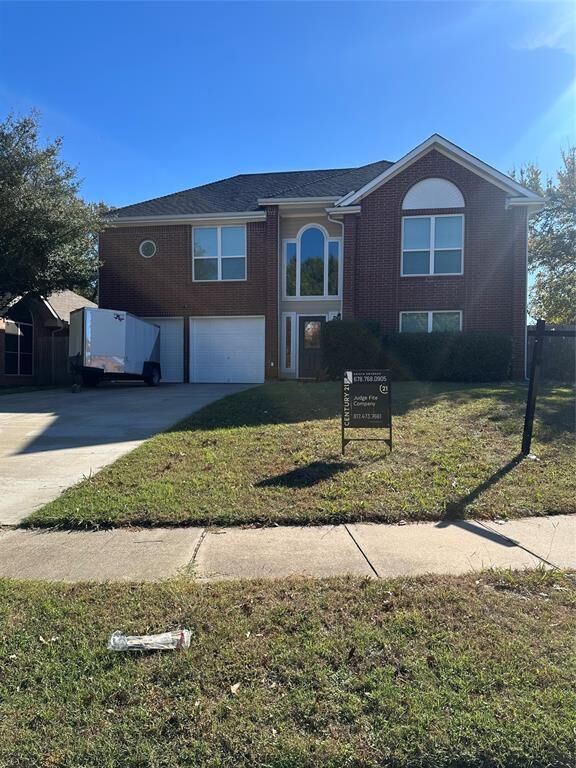Property Photo:  4548 Queenswood Drive Drive  TX 75052 