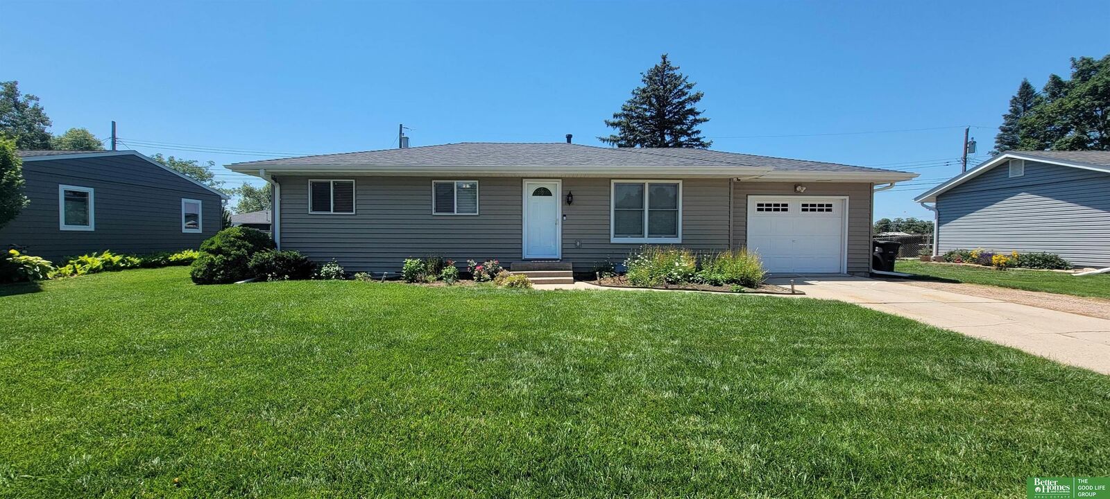 Property Photo:  2117 N Nebraska Avenue  NE 68467 