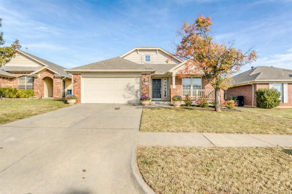 Property Photo:  2913 SW 102nd Street  OK 73159 