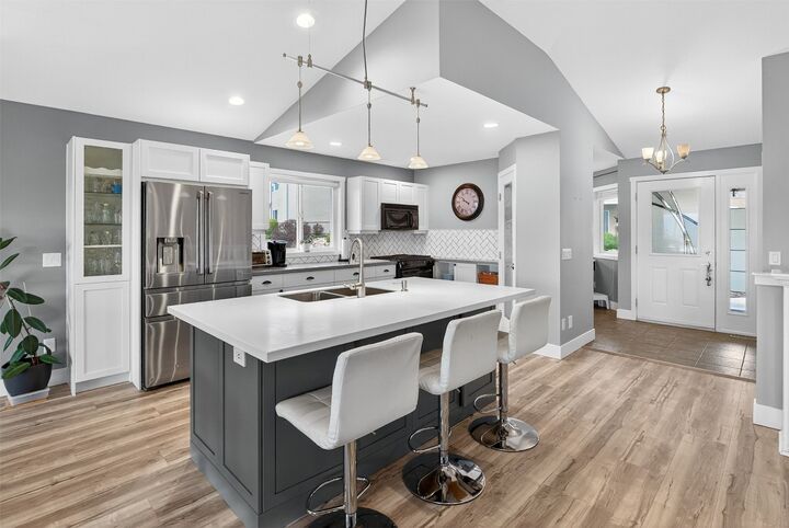 Photo de la propriété:  5168 Sandhills Drive  BC V1X 7Y7 