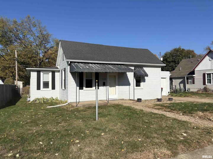 1205 Henrietta Street  Pekin IL 61554 photo