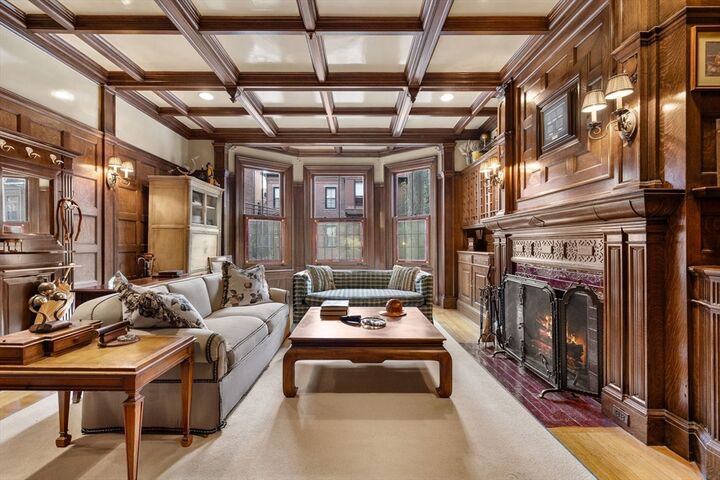 Property Photo:  357-359 Beacon St 2  MA 02116 