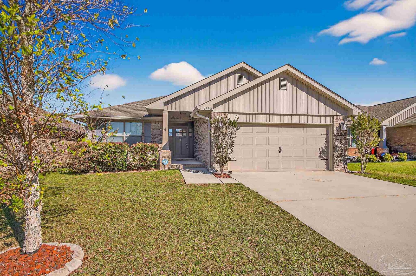 Property Photo: 4732 Burgess Blvd FL 32571