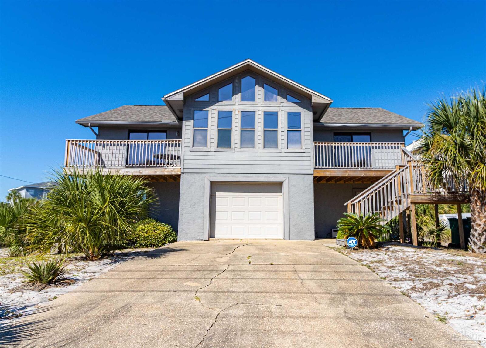 Property Photo: 631 Gulf Shore Dr FL 32541