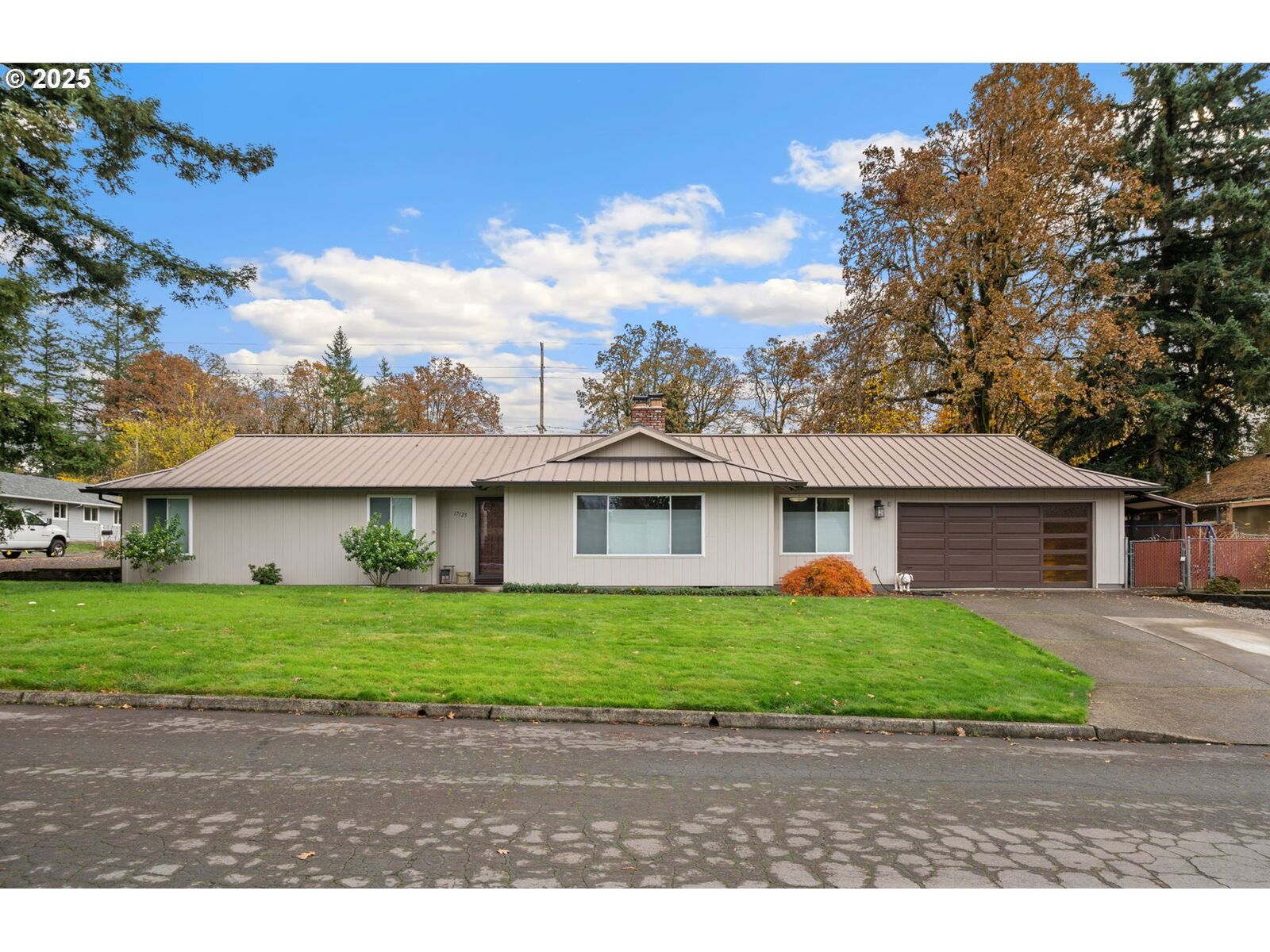 Property Photo: 17125 SE Shadow Ct OR 97267