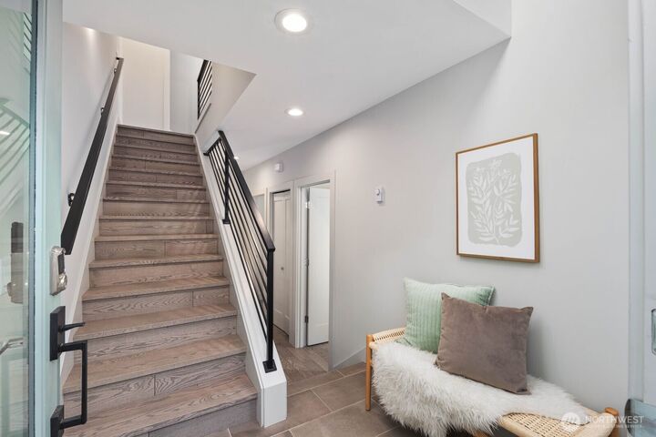 Property Photo:  4270  Winslow Place N A  WA 98103 