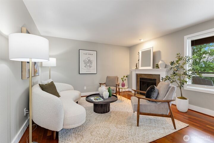 Property Photo: 8980 Redmond Woodinville Road NE 101 WA 98052