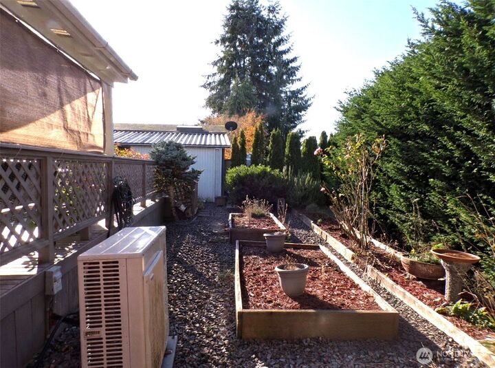 Property Photo: 1427 100th Street SW 50 WA 98204